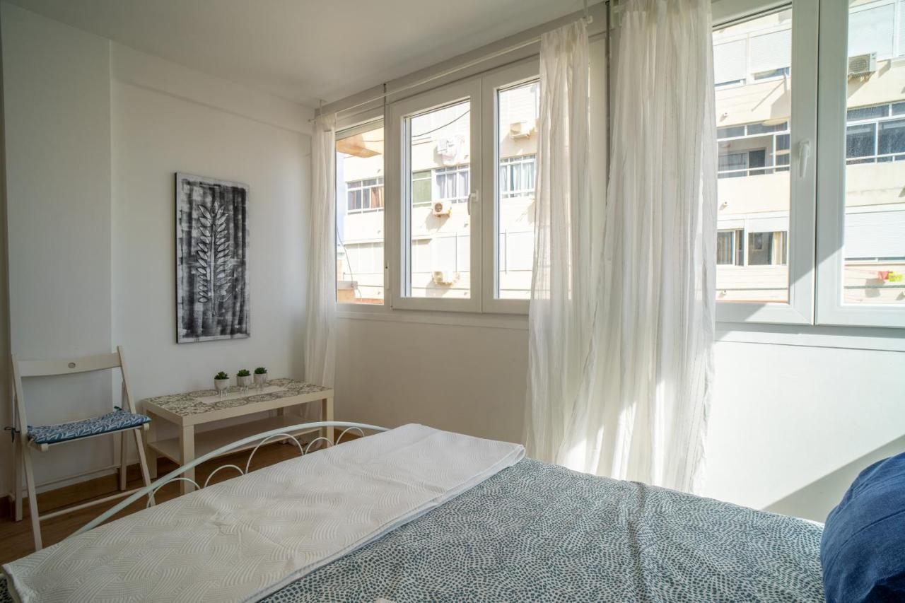 Apt. P/3 10' From The Beach W/Wifi In توريمولينوس المظهر الخارجي الصورة