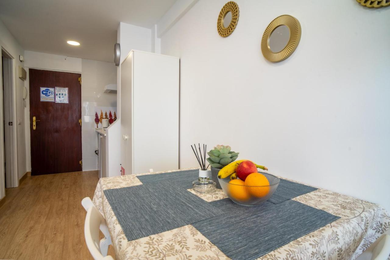 Apt. P/3 10' From The Beach W/Wifi In توريمولينوس المظهر الخارجي الصورة